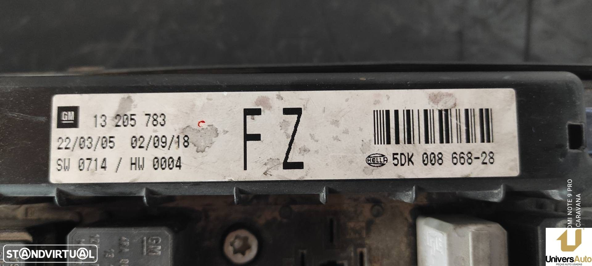 CAIXA RELÉS / FUSÍVEIS OPEL ASTRA H GTC 2005 -13205783 - 3