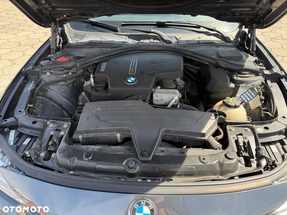 BMW Seria 3 - 35