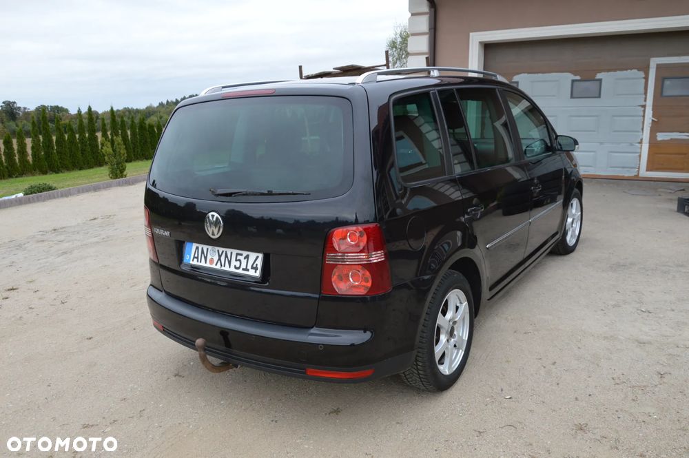 Volkswagen Touran 2.0 TDI Highline - 8