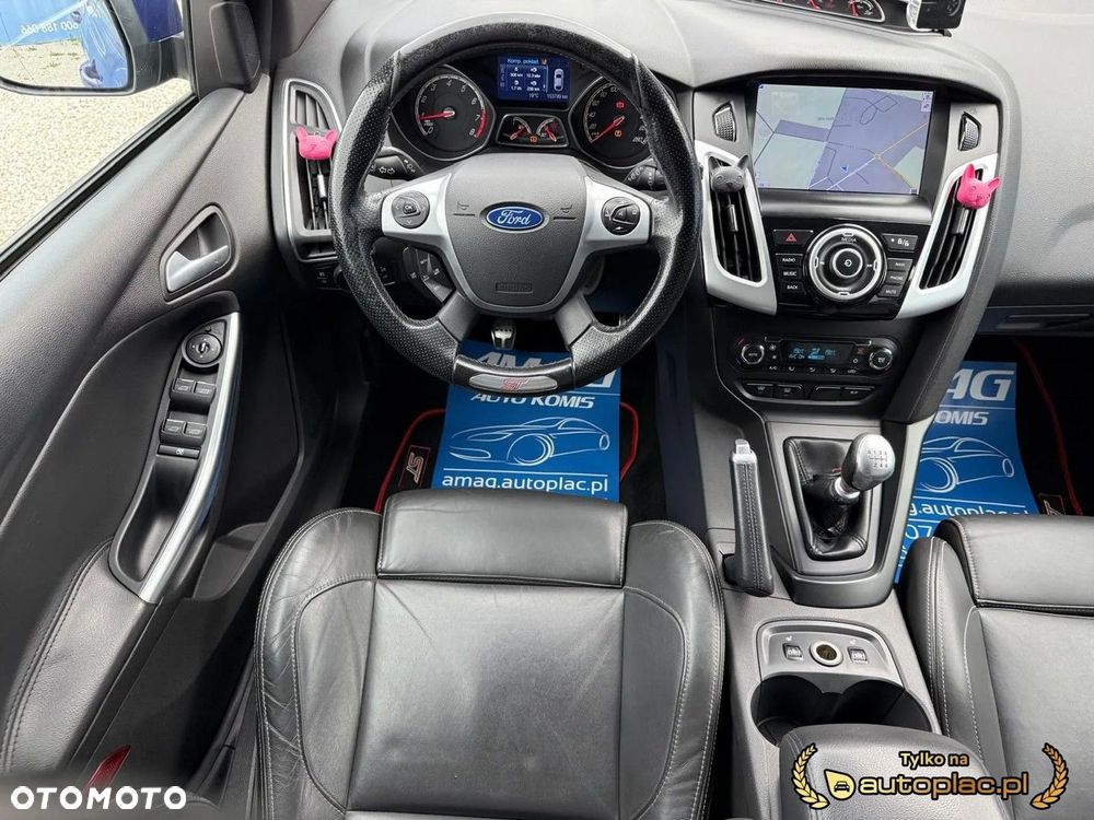 Ford Focus ST - 24