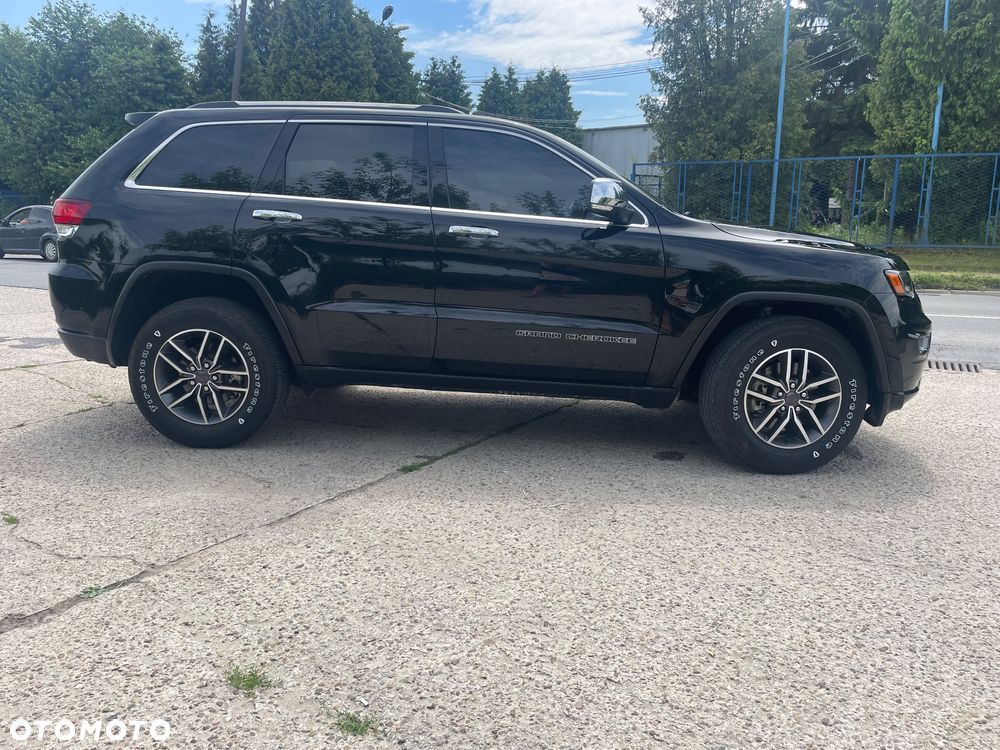 Jeep Grand Cherokee - 34