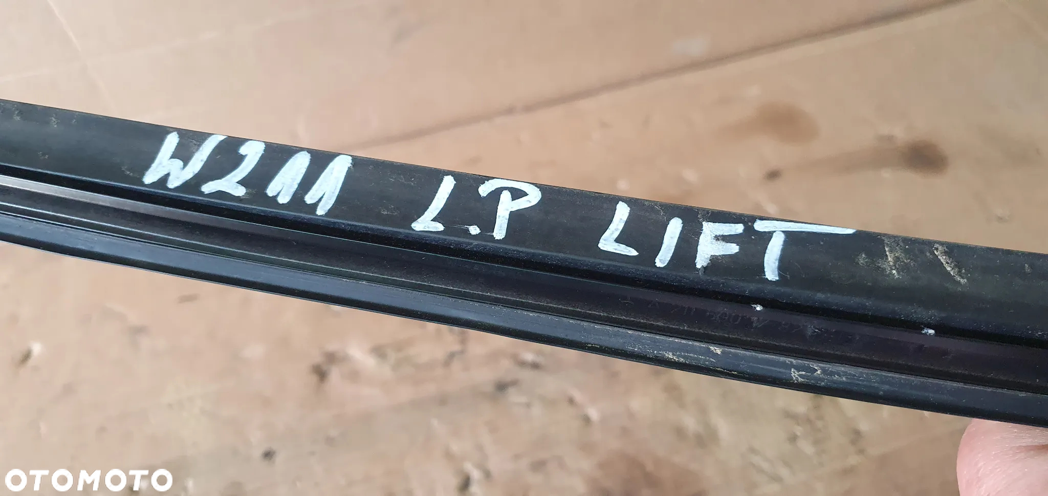 Listwa szyby czołowej lewy przód przednia lewa Mercedes E-Klasa W211 A2116901782 - 8