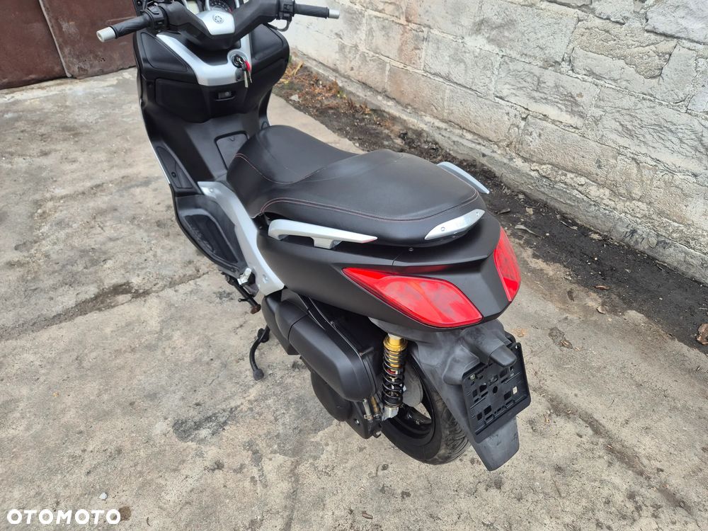 Yamaha X-max - 6
