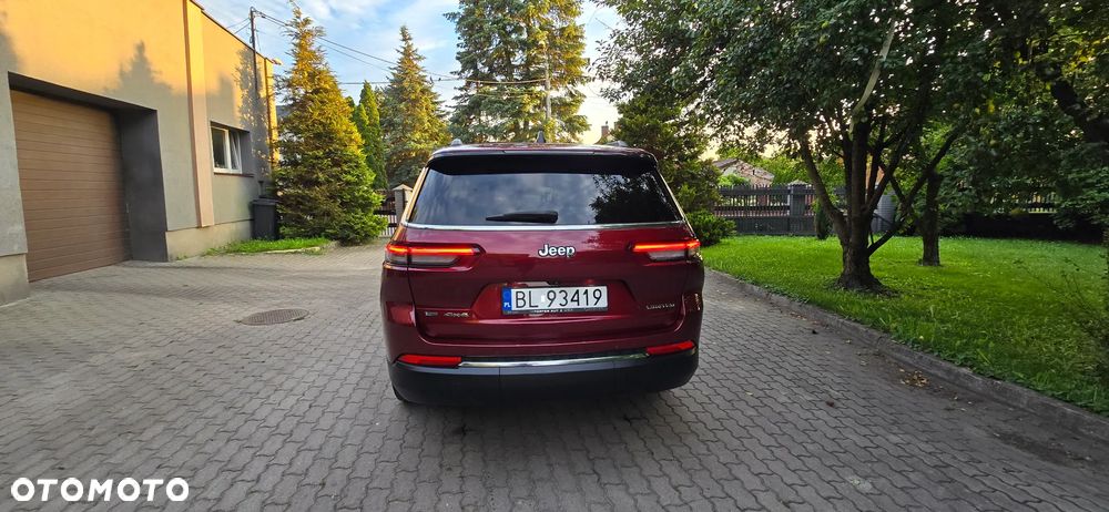 Jeep Grand Cherokee - 35