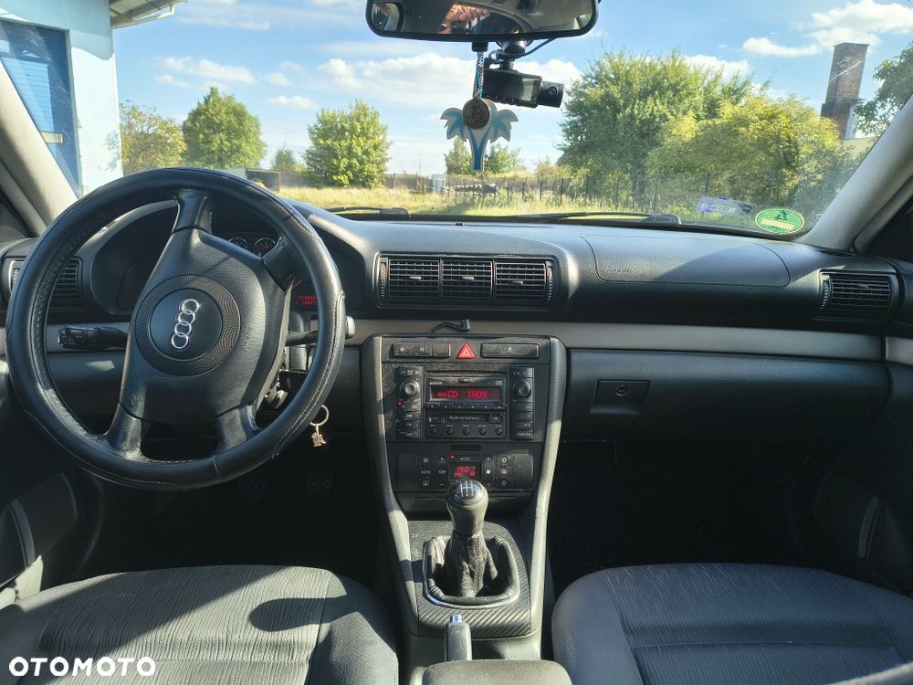 Audi A4 Limousine - 6