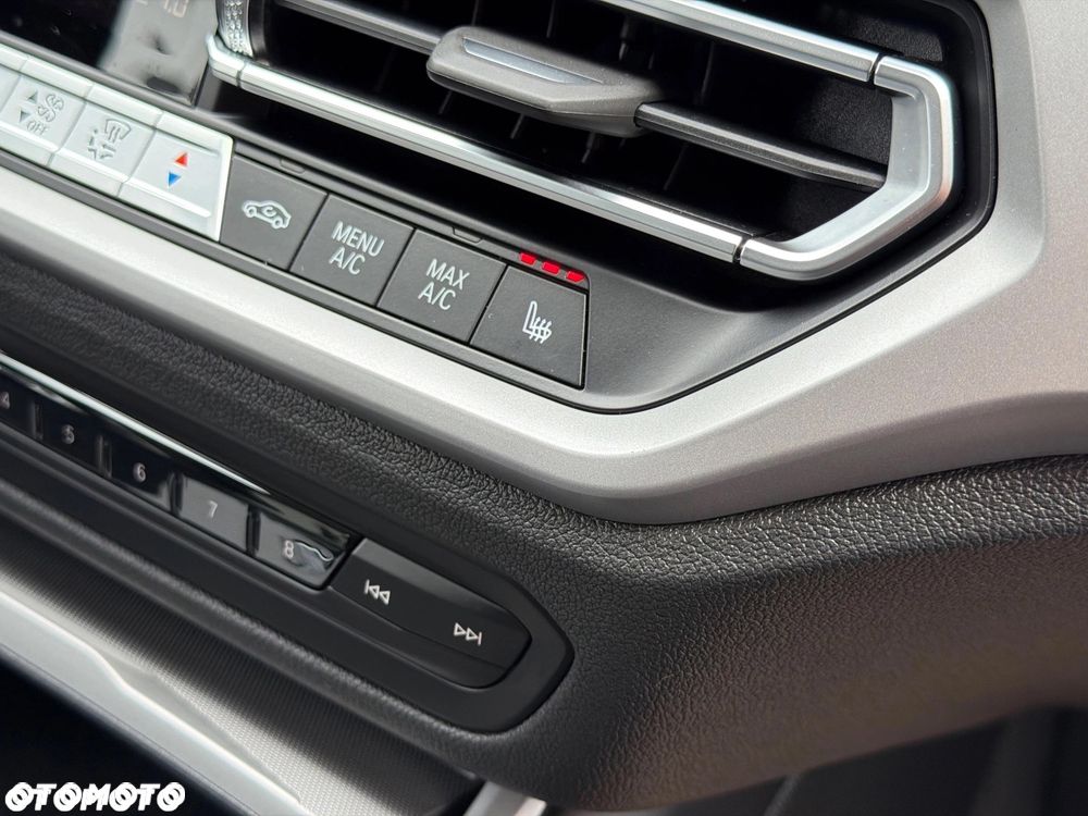 BMW Seria 3 320e Sport Line - 7