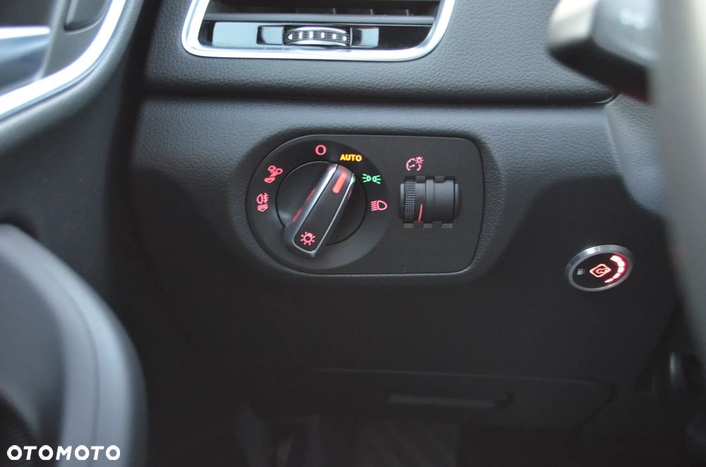 Audi Q3 - 18