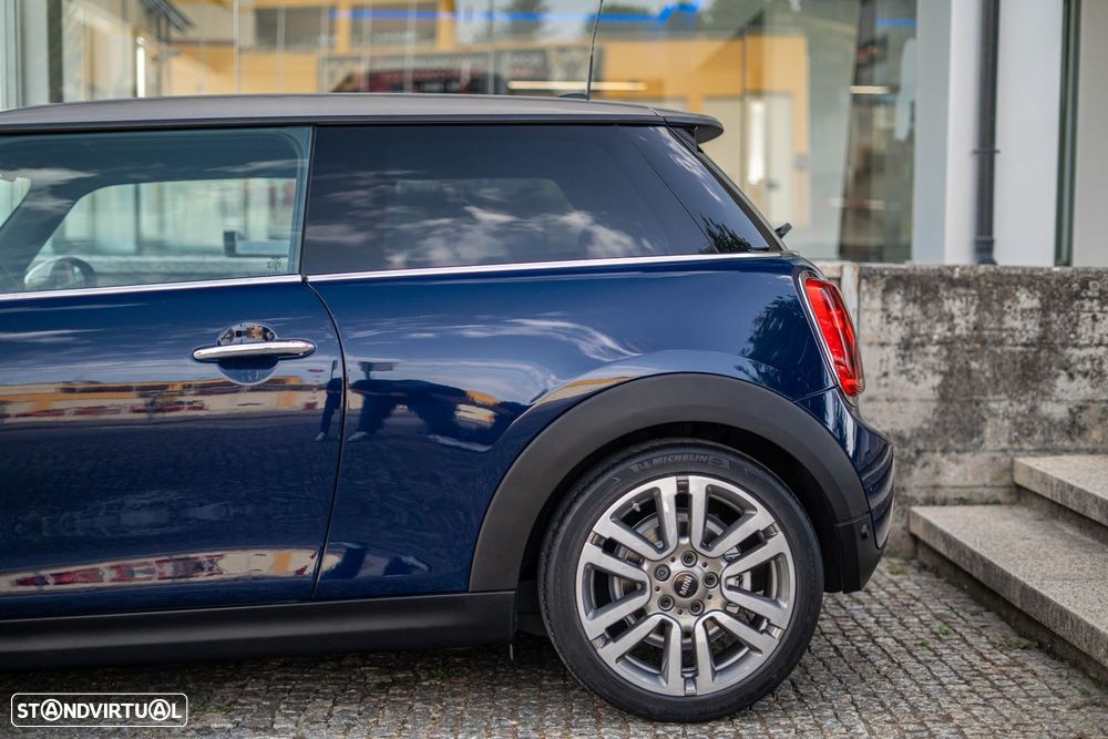 MINI 3 Portas Cooper D Auto - 48