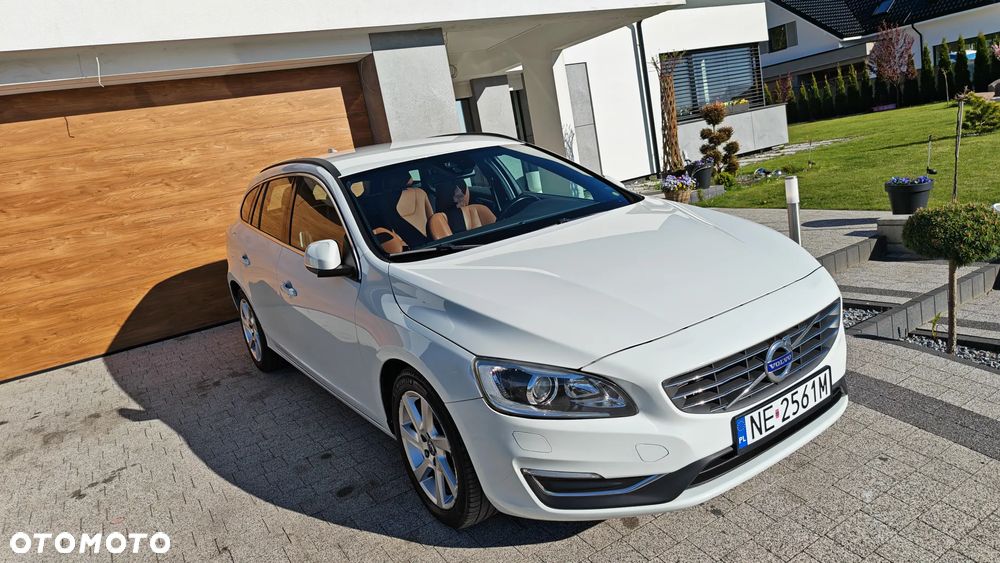 Volvo V60 D4 Geartronic Momentum - 40