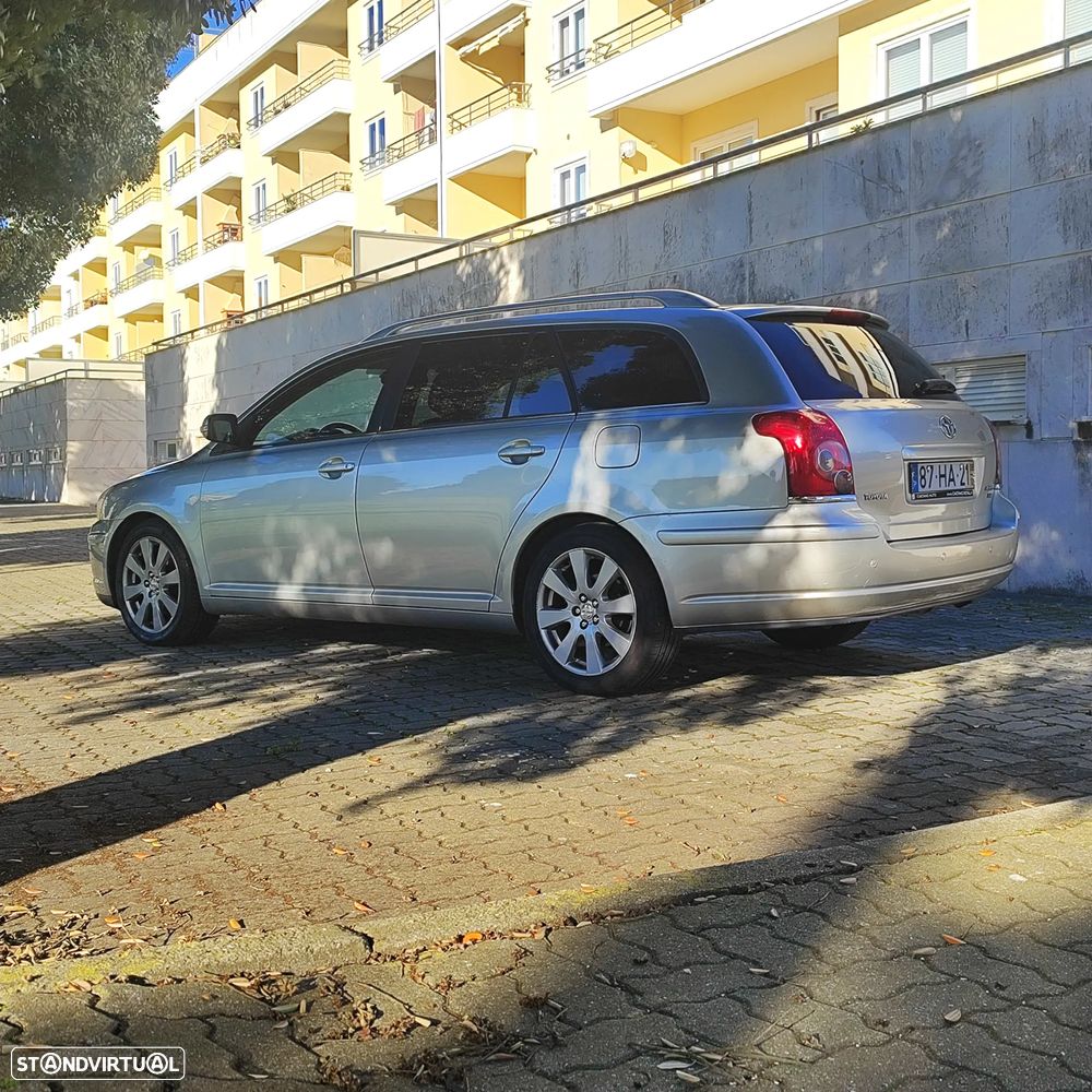 Toyota Avensis SW 2.0 D-4D Sol+GPS - 2