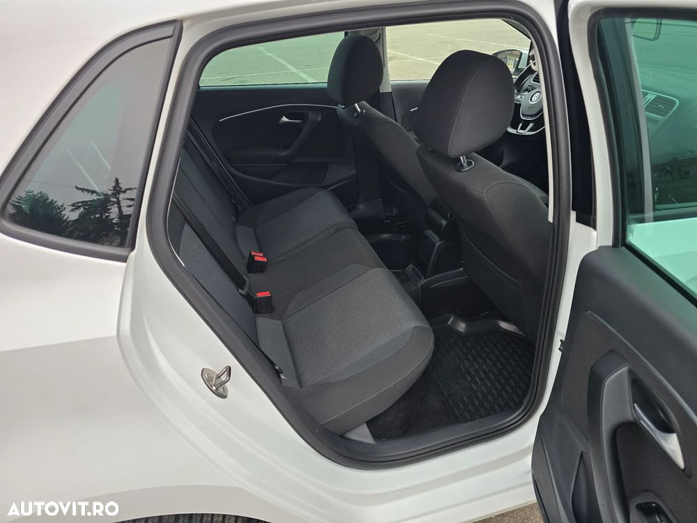 Volkswagen Polo - 7