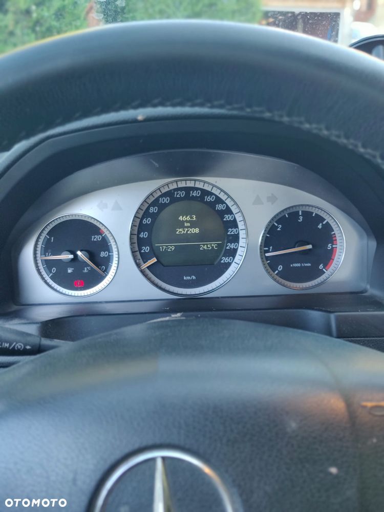 Mercedes-Benz Klasa C 220 CDI DPF - 14
