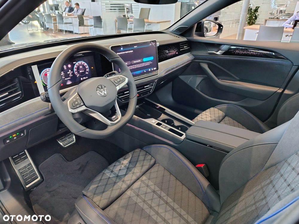 Volkswagen Passat - 17