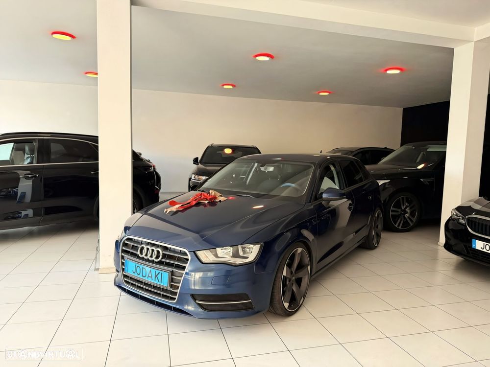 Audi A3 Sportback 1.6 TDI Advance Ultra - 1