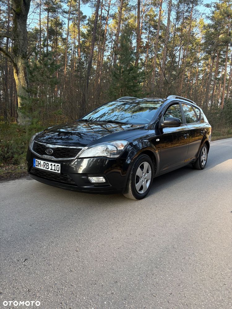 Kia Ceed - 8