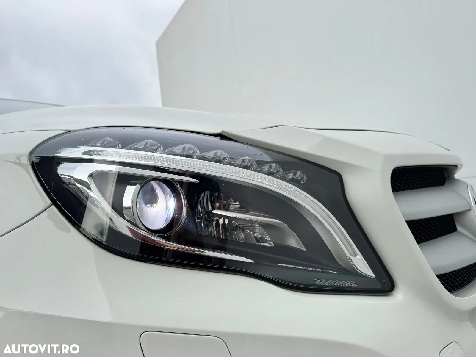 Mercedes-Benz GLA 200 d 4MATIC Aut. - 11