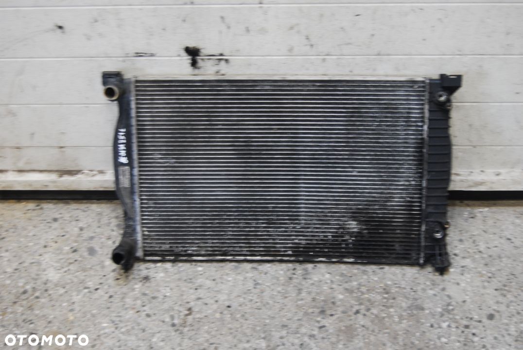 CHŁODNICA WODY 8E0121251L AUDI A4 B7 2.0 TDI AUTOMAT - 1