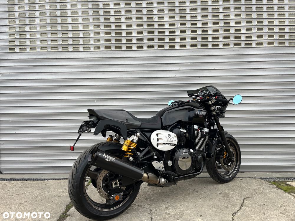 Yamaha XJR - 16