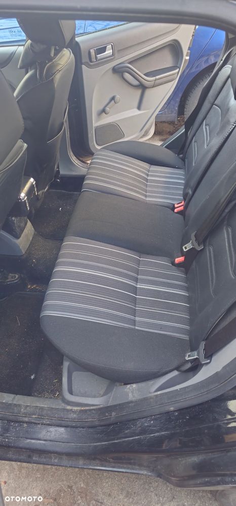 Ford Focus 2.0 Trend EU5 - 12