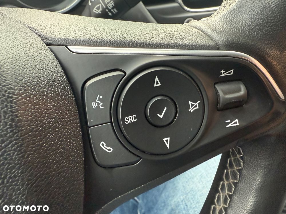 Opel Crossland 1.2 T GS Line - 23