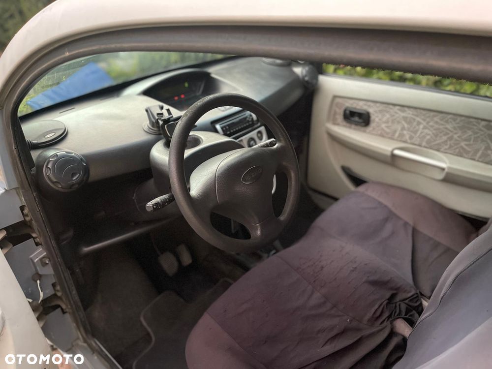 Microcar MC - 16