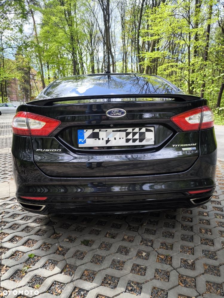 Ford Fusion - 4