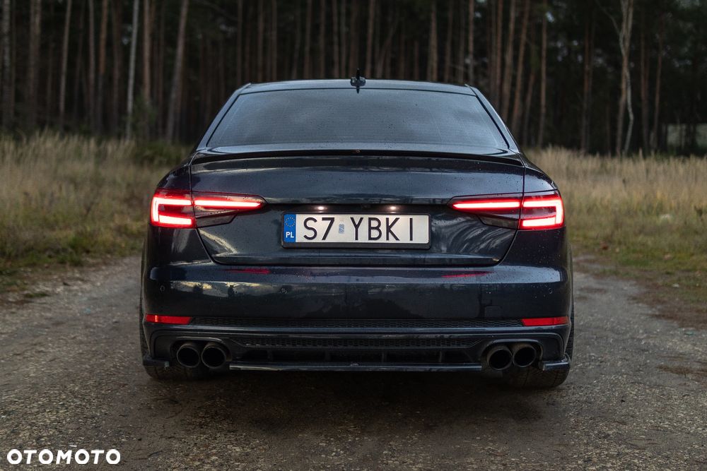 Audi A4 Limousine - 7