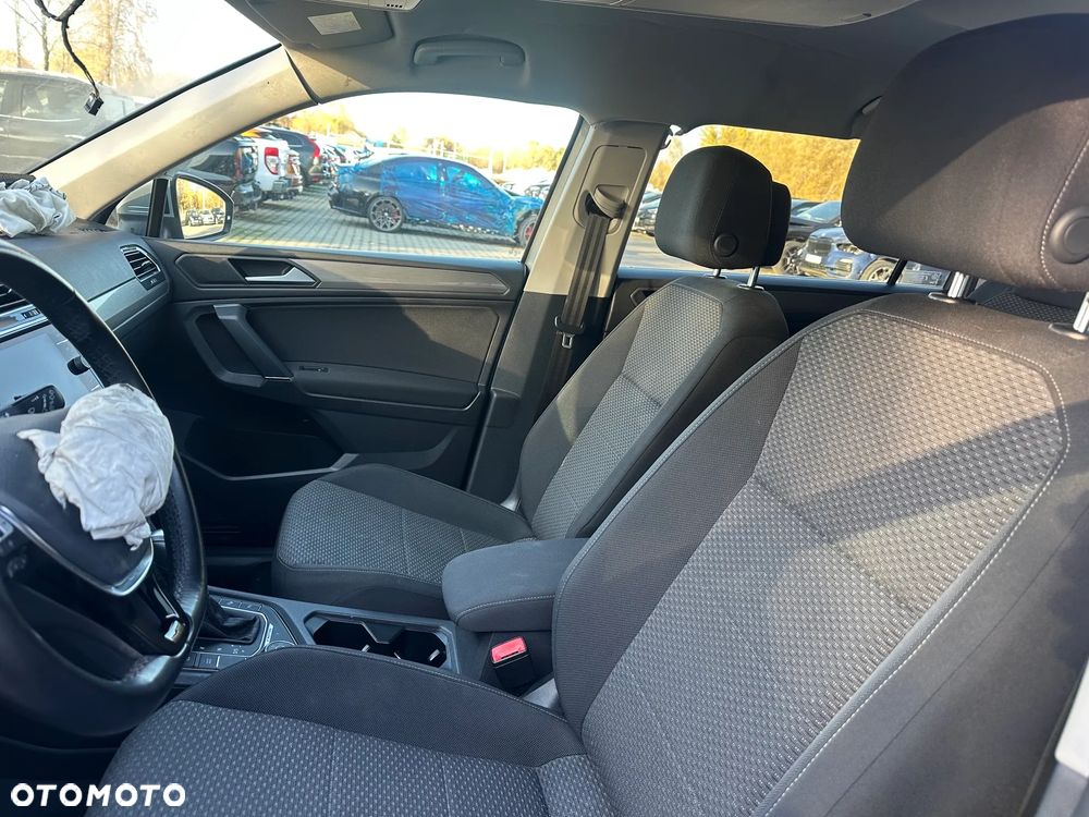 Volkswagen Tiguan - 12