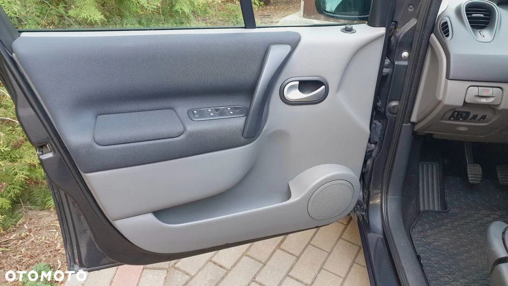 Renault Scenic 1.6 16V Authentique - 13