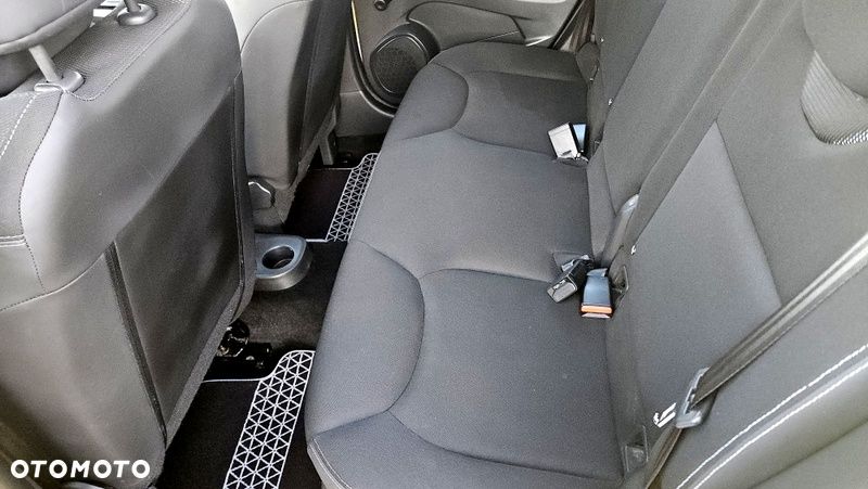 Renault Clio 1.2 16V 75 Expression - 28