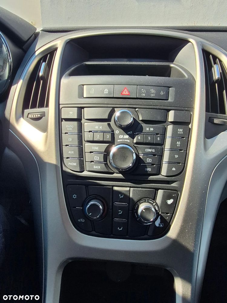 Opel Astra 1.6 Essentia - 6