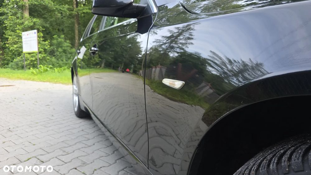 BMW Seria 5 525xd - 33
