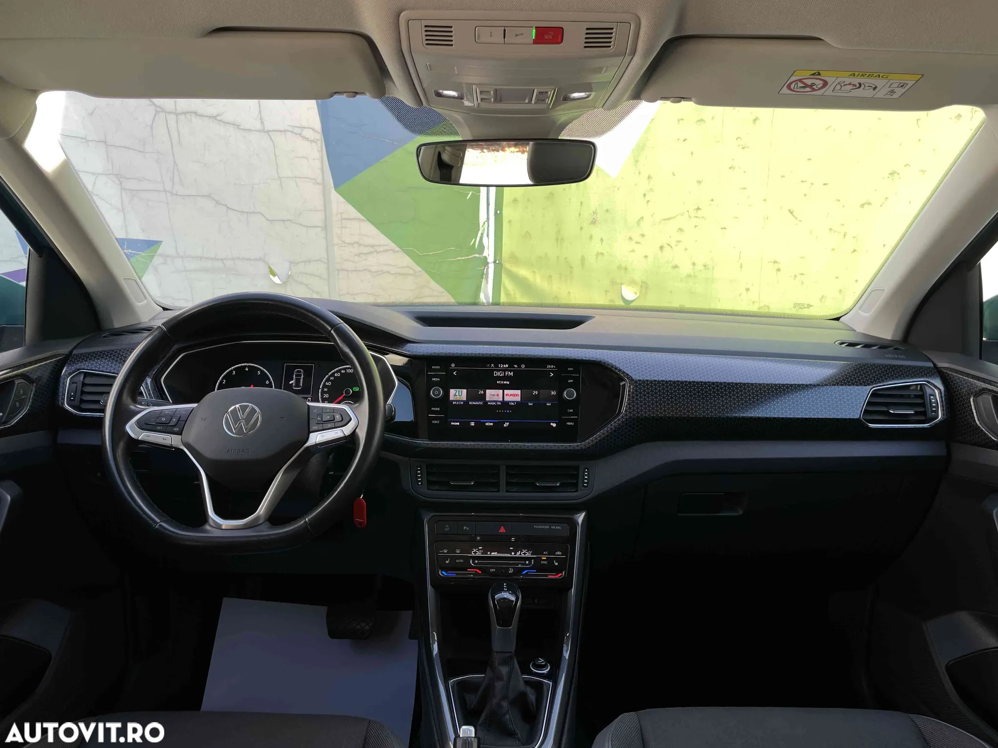 Volkswagen T-Cross - 16