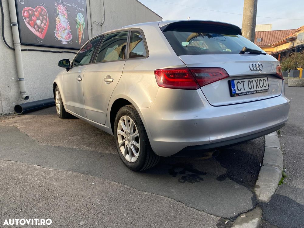 Audi A3 1.6 TDI Sportback S tronic design - 2