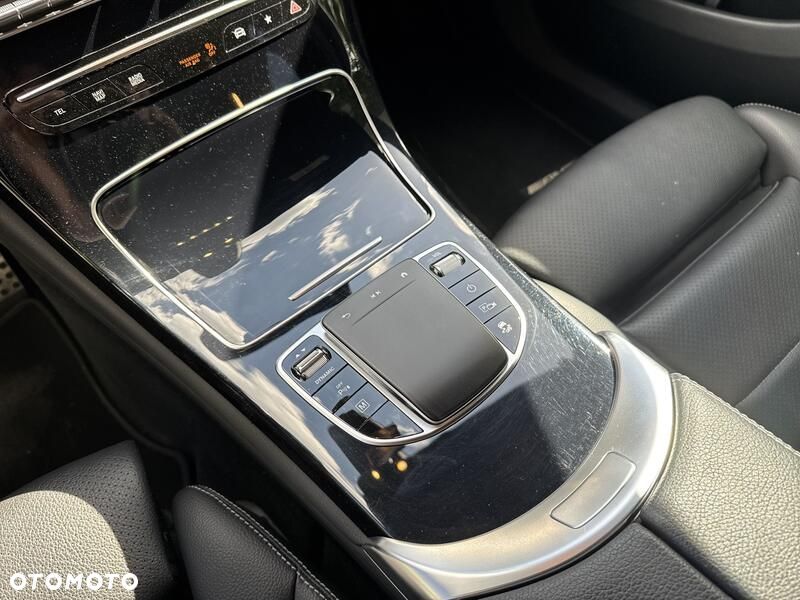Mercedes-Benz GLC 300 e 4-Matic - 16