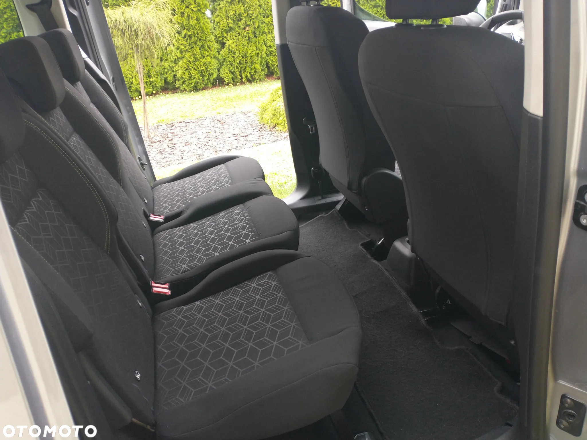 Peugeot Rifter - 8