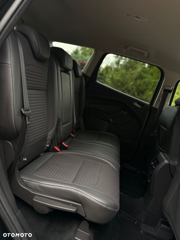 Ford Kuga 2.0 TDCi 4x4 Titanium - 27