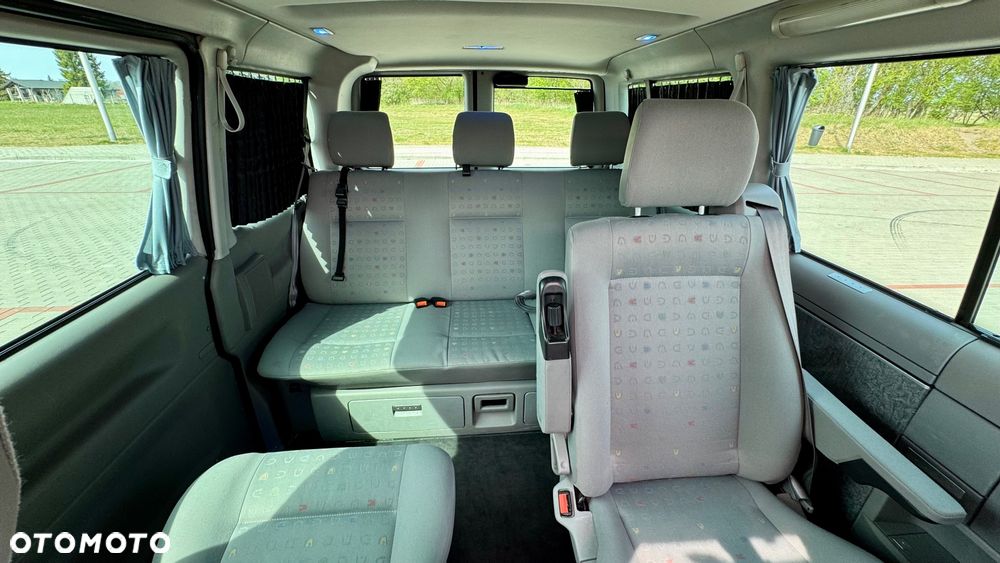 Volkswagen Multivan - 15