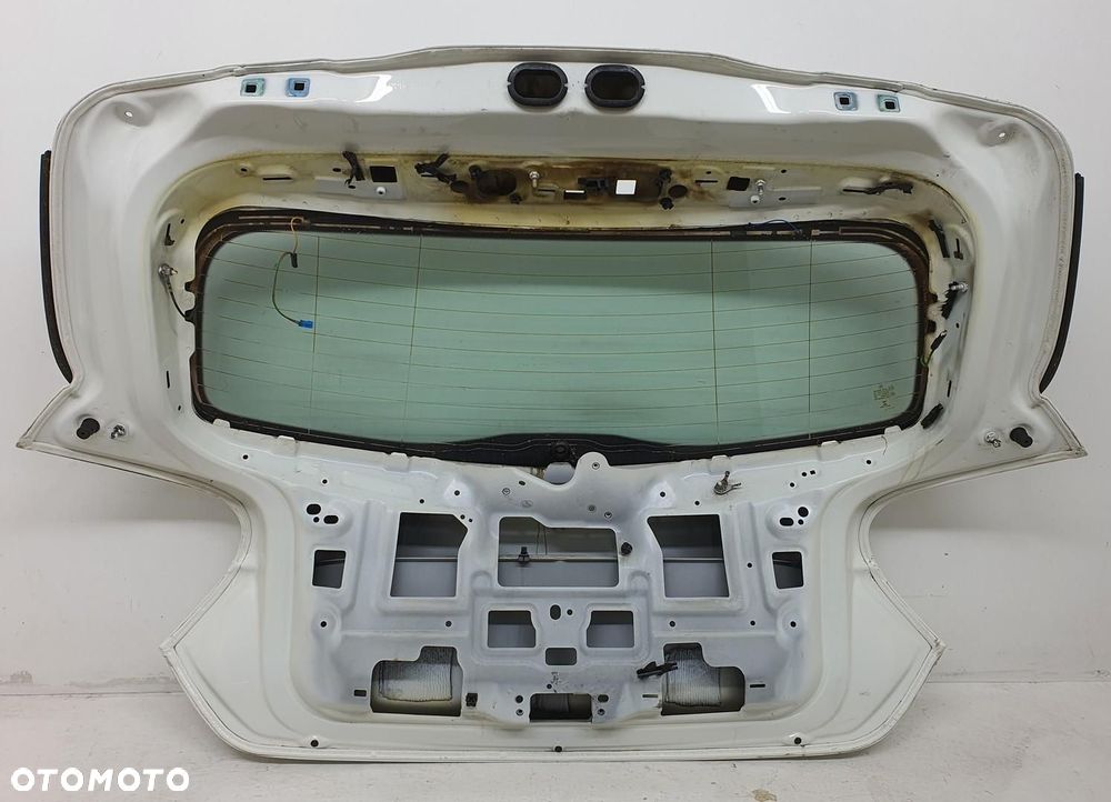 KLAPA BAGAŻNIKA TYLNA TYŁ 650 MERCEDES W176 - 10