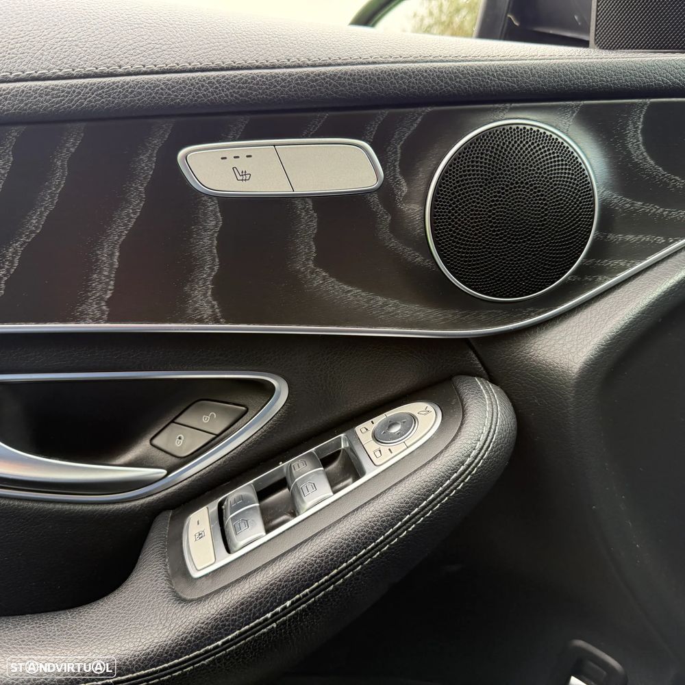 Mercedes-Benz GLC 220 d 4Matic 9G-TRONIC AMG Line - 27