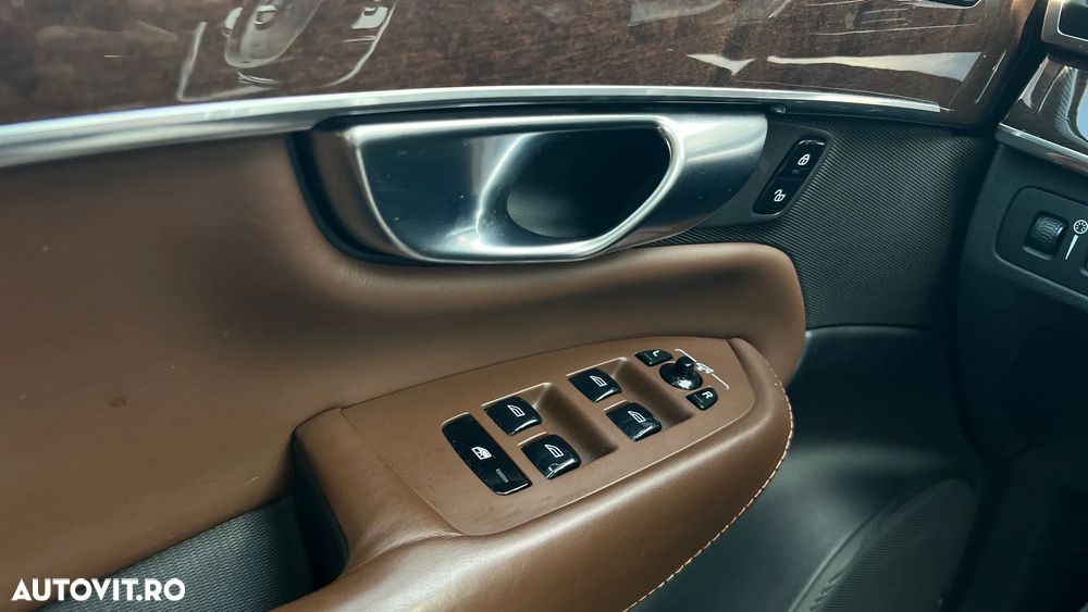 Volvo XC 90 T8 AWD Twin Engine Geartronic Inscription - 26