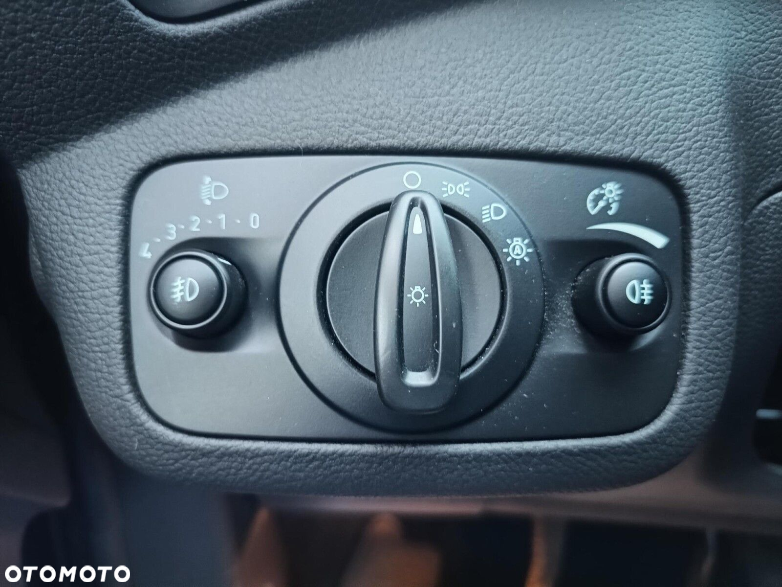 Ford Kuga 1.5 EcoBoost FWD Edition ASS MMT6 - 23
