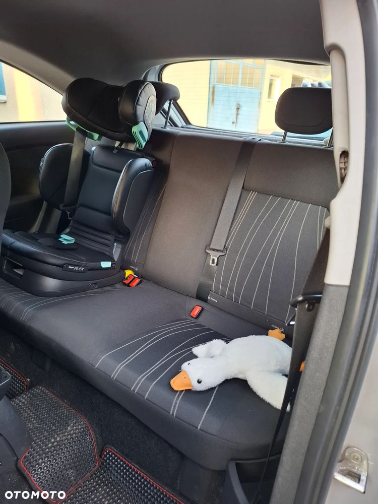 Opel Corsa 1.4 16V Cosmo - 6