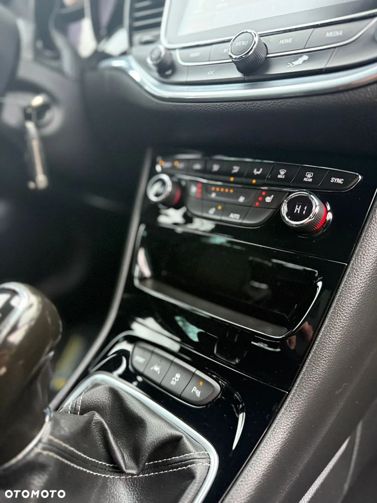 Opel Astra 1.4 Turbo Dynamic - 16