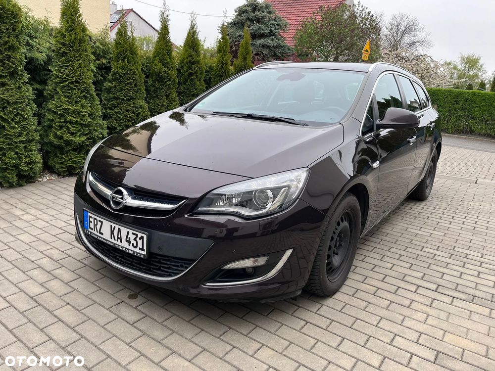 Opel Astra 2.0 CDTI DPF SportsTourer Style - 1