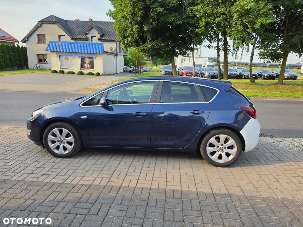 Opel Astra 1.7 CDTI Cosmo - 9