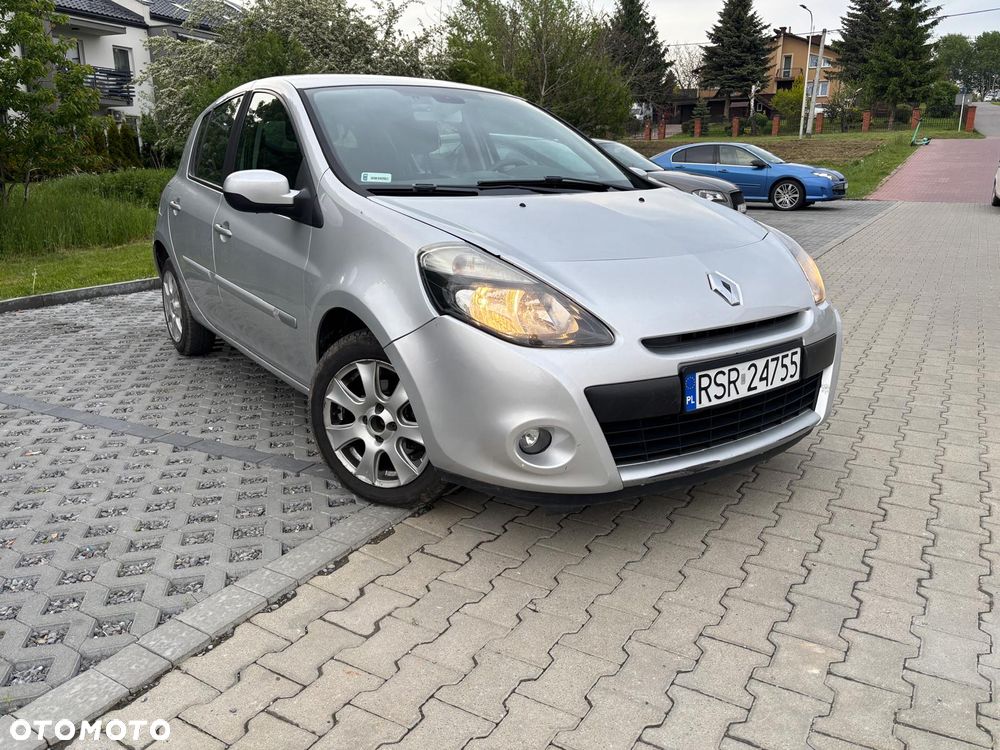 Renault Clio 1.2 16V All Inclusive - 1
