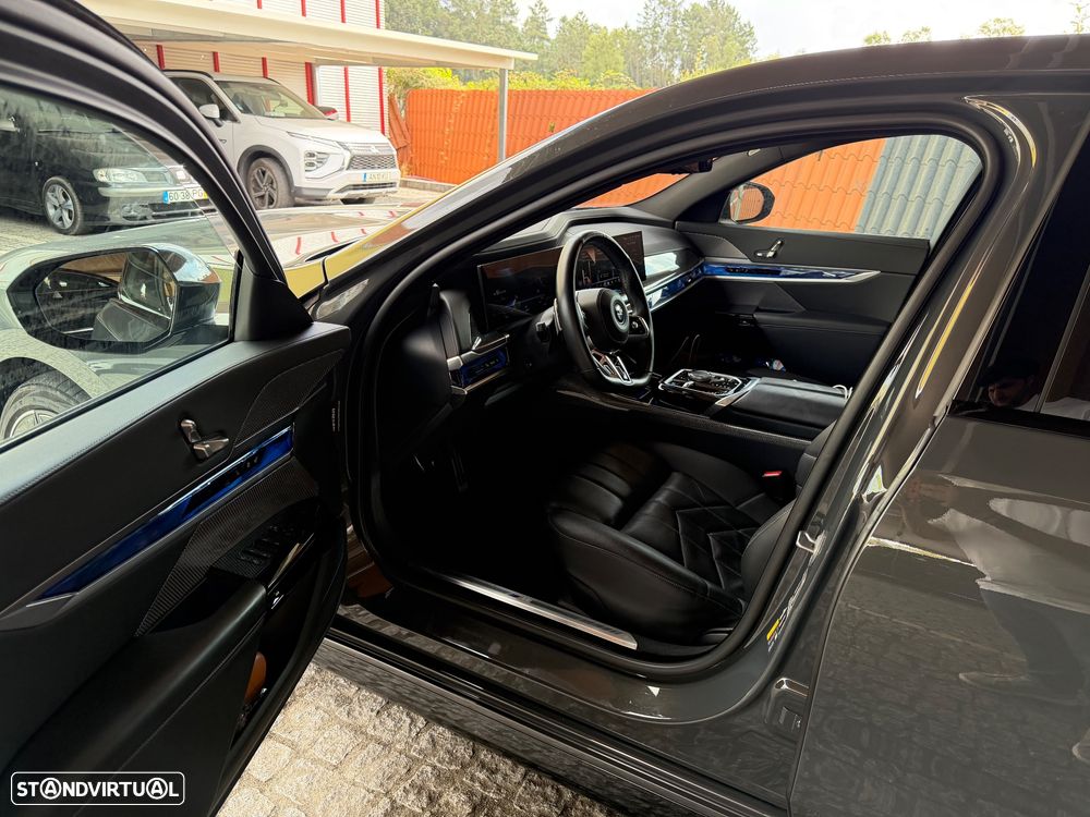 BMW I7 2023 photo 3