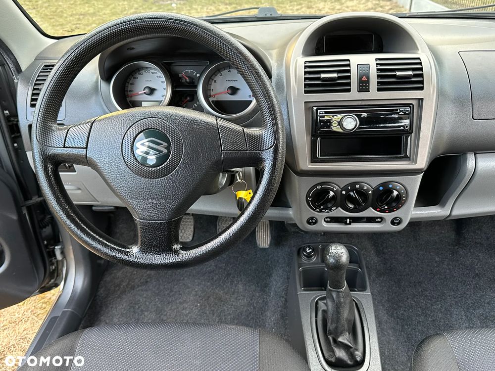 Suzuki Ignis - 26