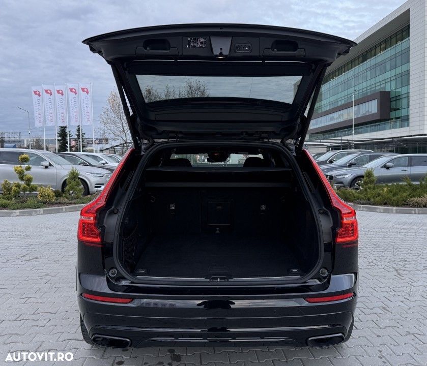 Volvo XC 60 T8 AWD Geartronic Polestar Engineered - 32